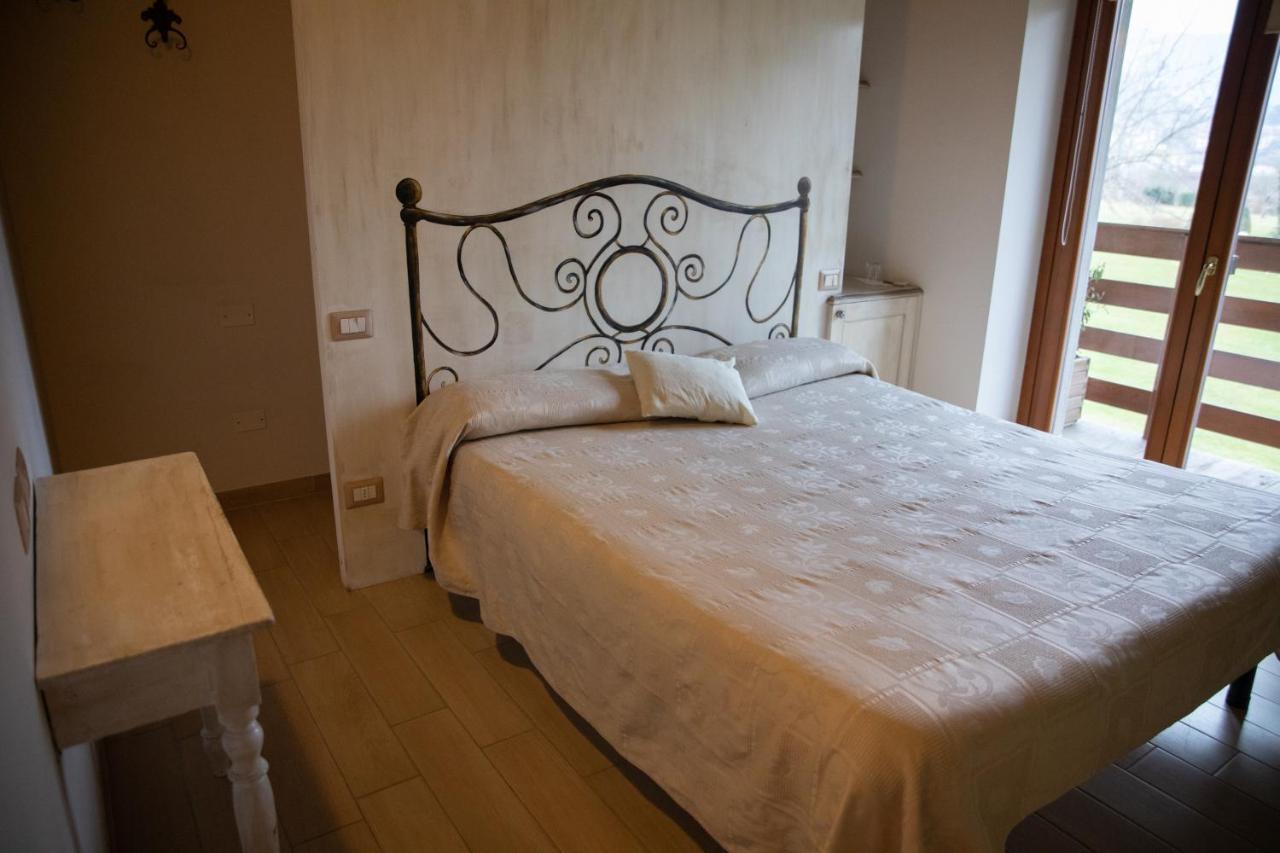Agriturismo Molino Dei Frati 트레스코어발네리오 외부 사진